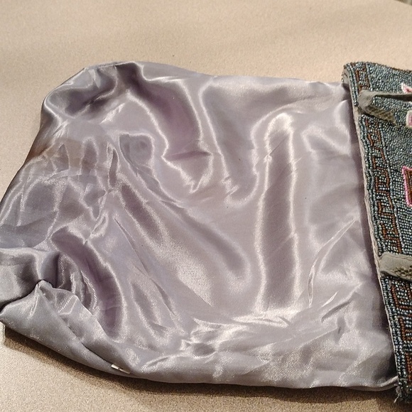 Beaded bag 9 X 12 beautiful design multicolor 22" handles - Picture 7 of 8